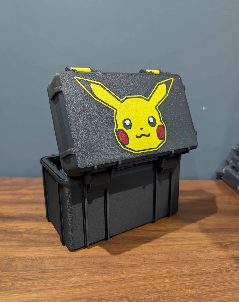 Caja de almacenamiento para tarjetas coleccionables Top Loader (50 tarjetas)