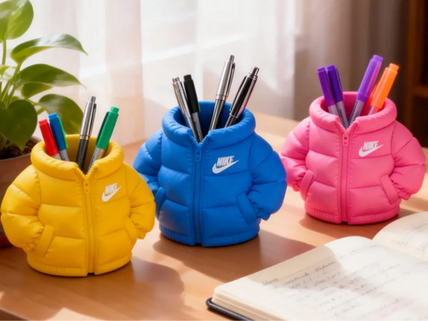 Portalápices de chaqueta Nike de plumón